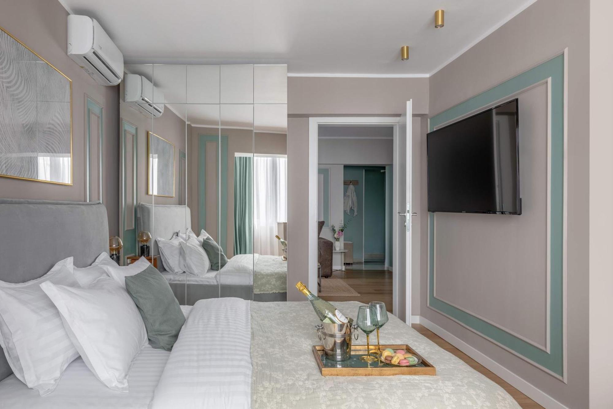 Holt - Sublime Minty Green 1Br On The Park Bukareszt Zewnętrze zdjęcie